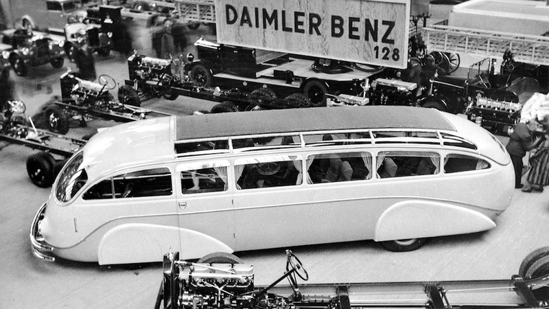 Illustration for article titled Sleek and Sexy Bus Concepts from the Future that Never Was